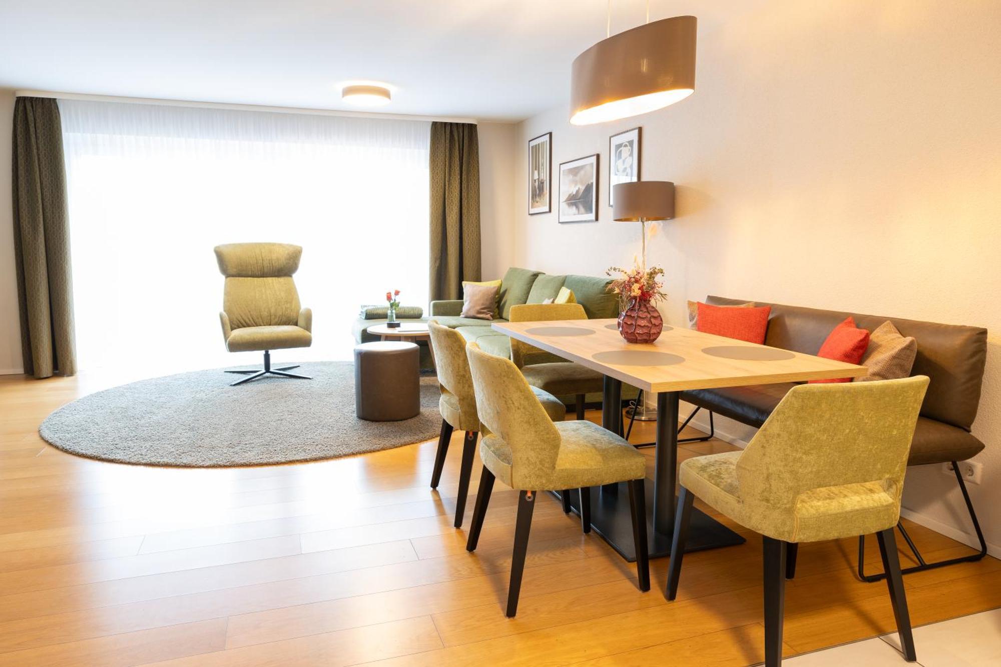 Appartementdeluxe Steiert - Near Europa Park - Rulantica - Spacious - Fully Equipped Kitchen - Private Garden - Free Parking - Pet Friendly * Schwanau